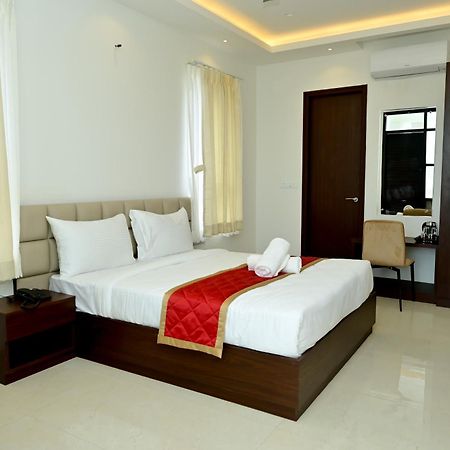 Downtown The Mallika Sapphire Chikmagalur Exterior photo