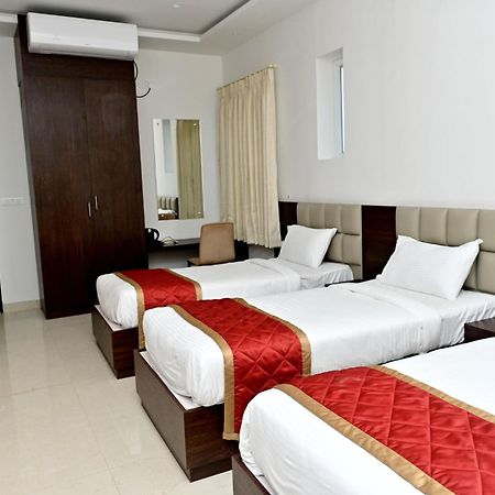 Downtown The Mallika Sapphire Chikmagalur Exterior photo