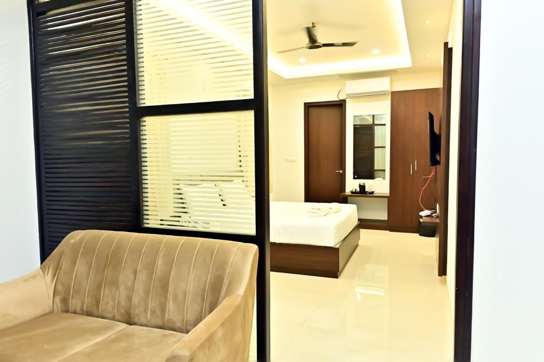 Downtown The Mallika Sapphire Chikmagalur Exterior photo