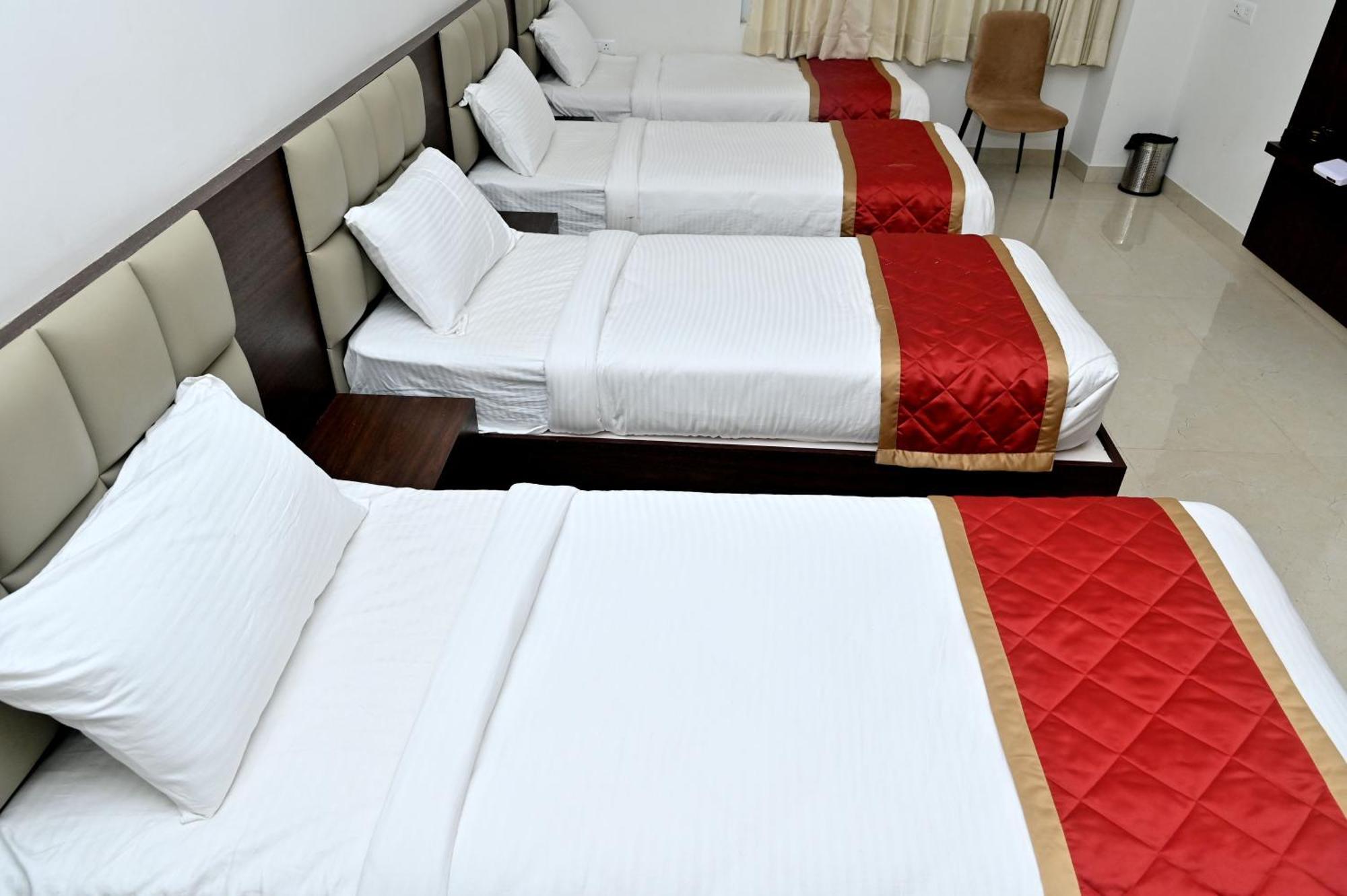 Downtown The Mallika Sapphire Chikmagalur Exterior photo